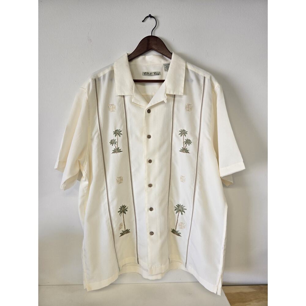 Batik Bay Men's Button front Sz XL Ivory Hawaiian Collared Shirt Palm Beach Sun